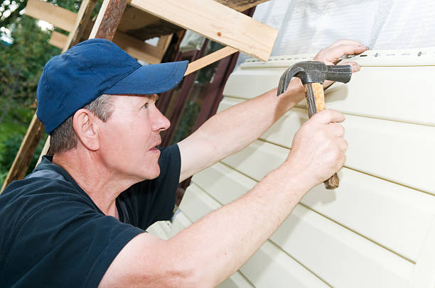 How To Choose The Right Materials for Your Siding Installation in 'Hull, IA